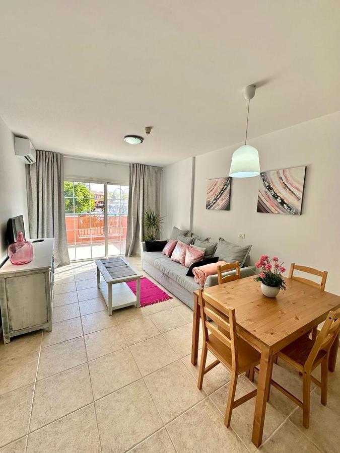 Sunny Apartment & Heated Pool ลอส กริสเตียนอส ภายนอก รูปภาพ
