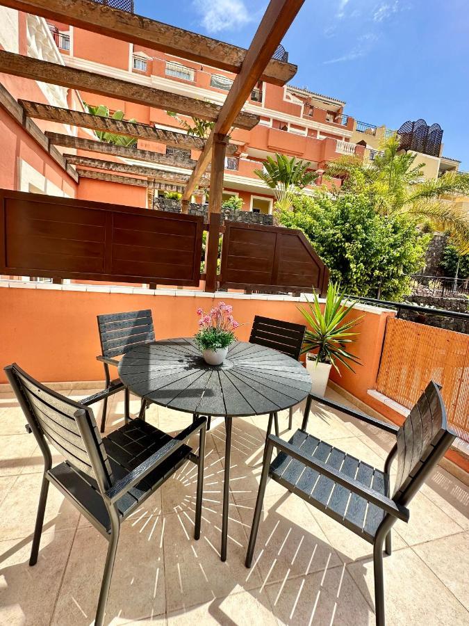 Sunny Apartment & Heated Pool ลอส กริสเตียนอส ภายนอก รูปภาพ