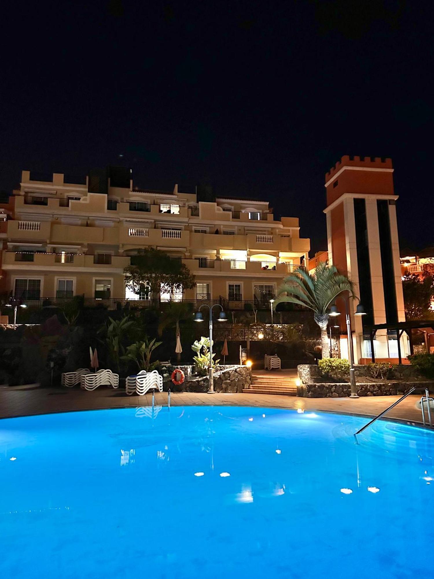 Sunny Apartment & Heated Pool ลอส กริสเตียนอส ภายนอก รูปภาพ